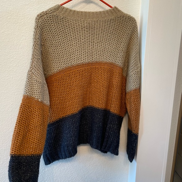 Colorblock Knit Sweater - Picture 2 of 2